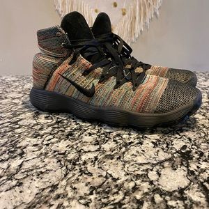 Nike hyperdunk size 11.5